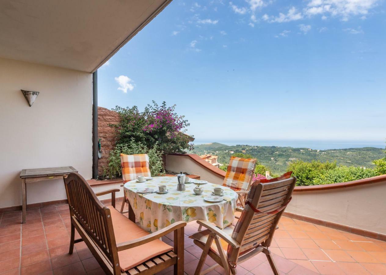 Casa Vista Mare Bosa/Magomadas ภายนอก รูปภาพ